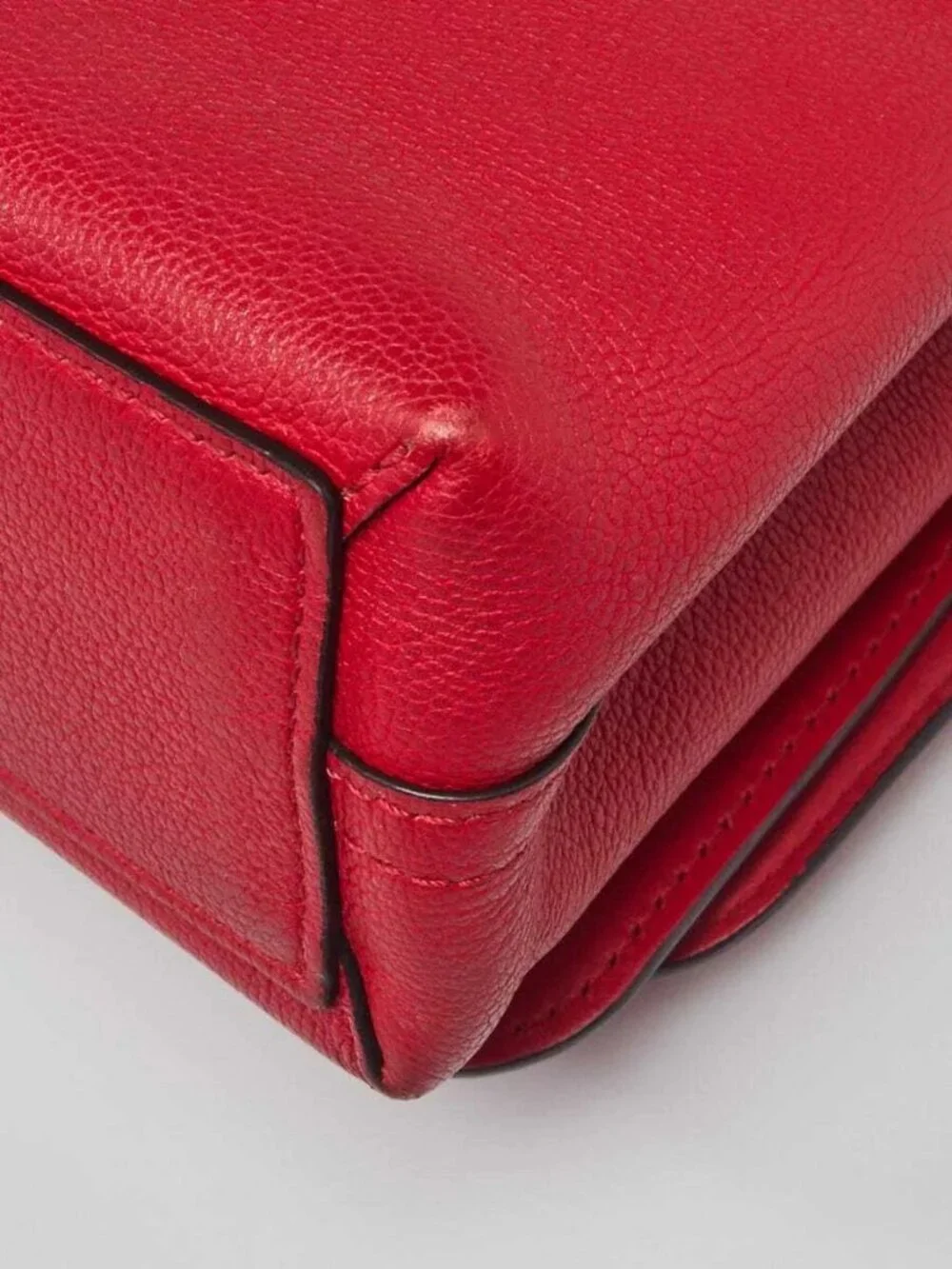 Louis Vuitton Rubis Monogram Leather Very Chain Bag